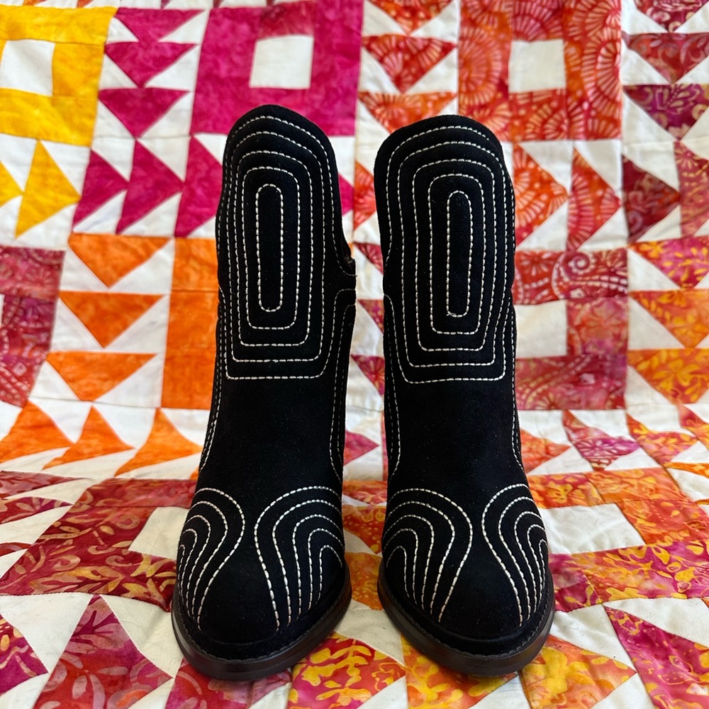 JEFFREY CAMPBELL Women's FIONA BLACK SUEDE BOOTIES w/WHITE STITCHING 7